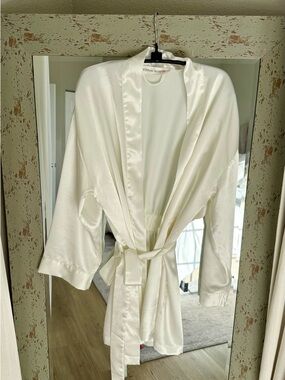 Victoria's Secret White Satin Wrap Robe